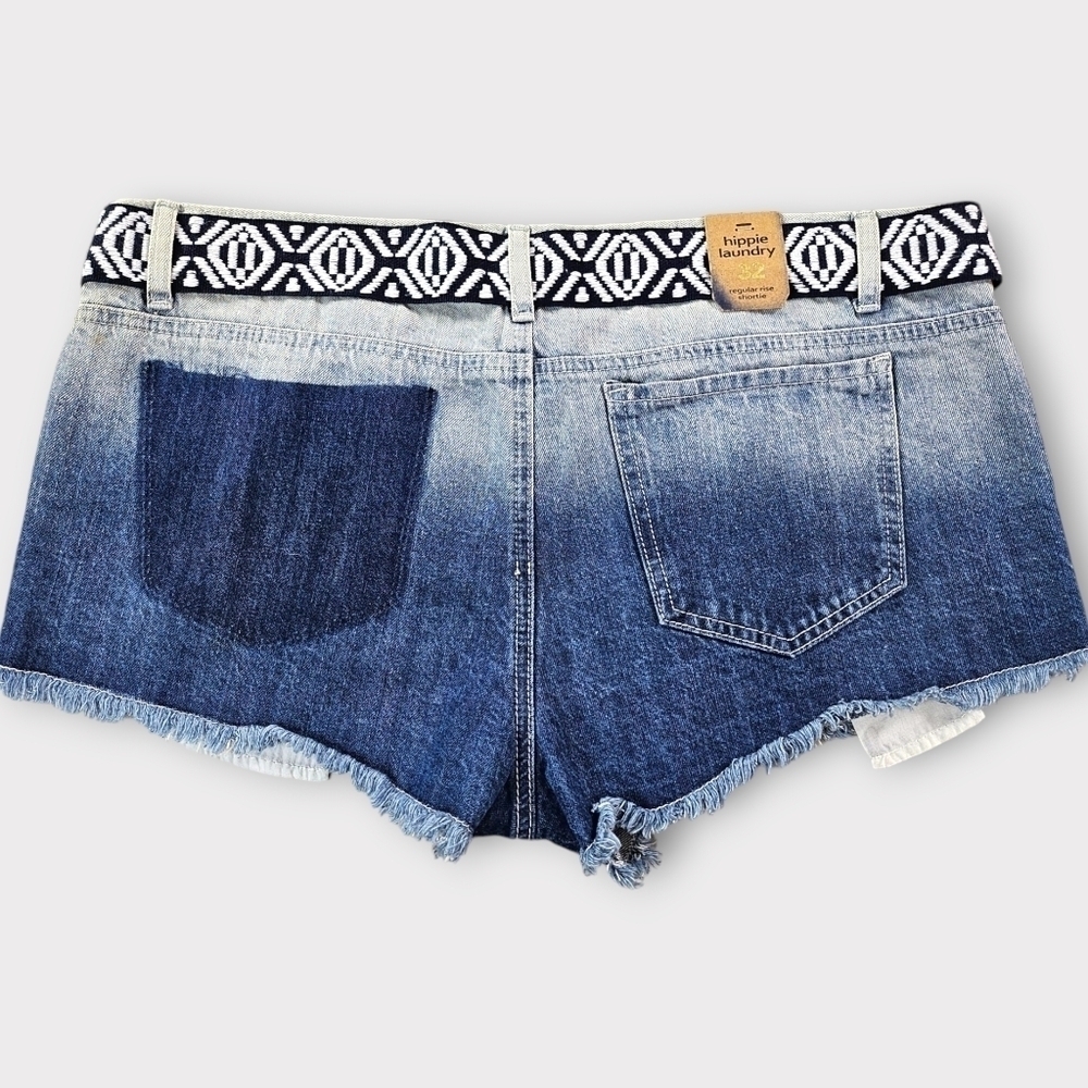 Hippie Laundry Boho Denim Belted Frayed Hem Shorts - Picture 5 of 12